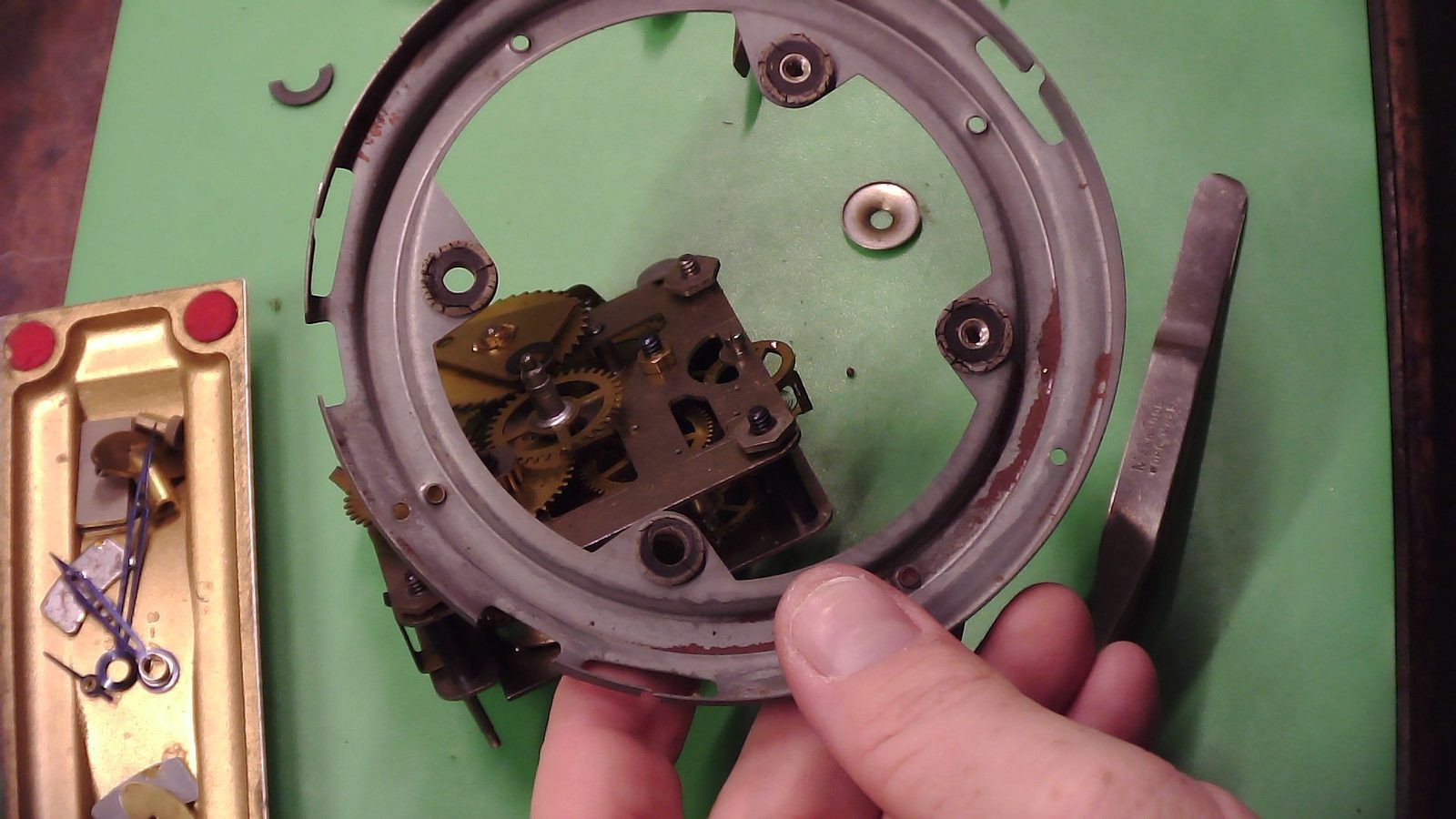 Crumbling grommets